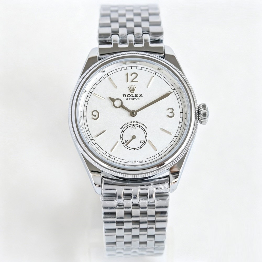 39mm Ultra-Slim White Linear Textured Dress Watch
